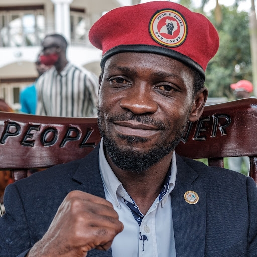 Bobi Wine Aachia Wimbo wa Kudai Kuachiliwa kwa Kizza Besigye