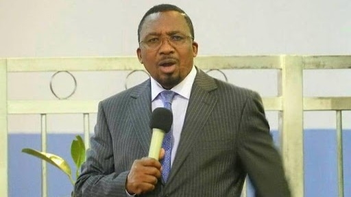 Pastor Ng’ang’a Ashauri Wanawake Walioolewa Kuacha Kutumia Facebook, Ataja Sababu
