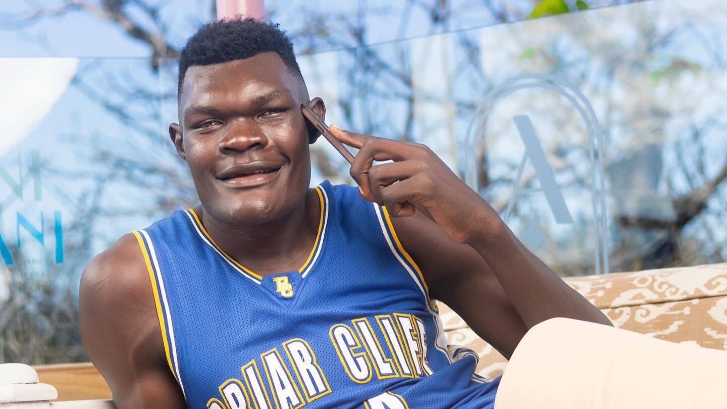 Director Trevor Akemea Vikali Video Ya Bradley Mtall Akicheza Na Simba Jike Dubai