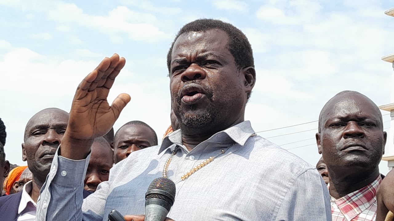 Omtatah awakosoa vikali wakuu wa KDF na NIS kwa kuonya dhidi ya kampeni za "Ruto Must Go"