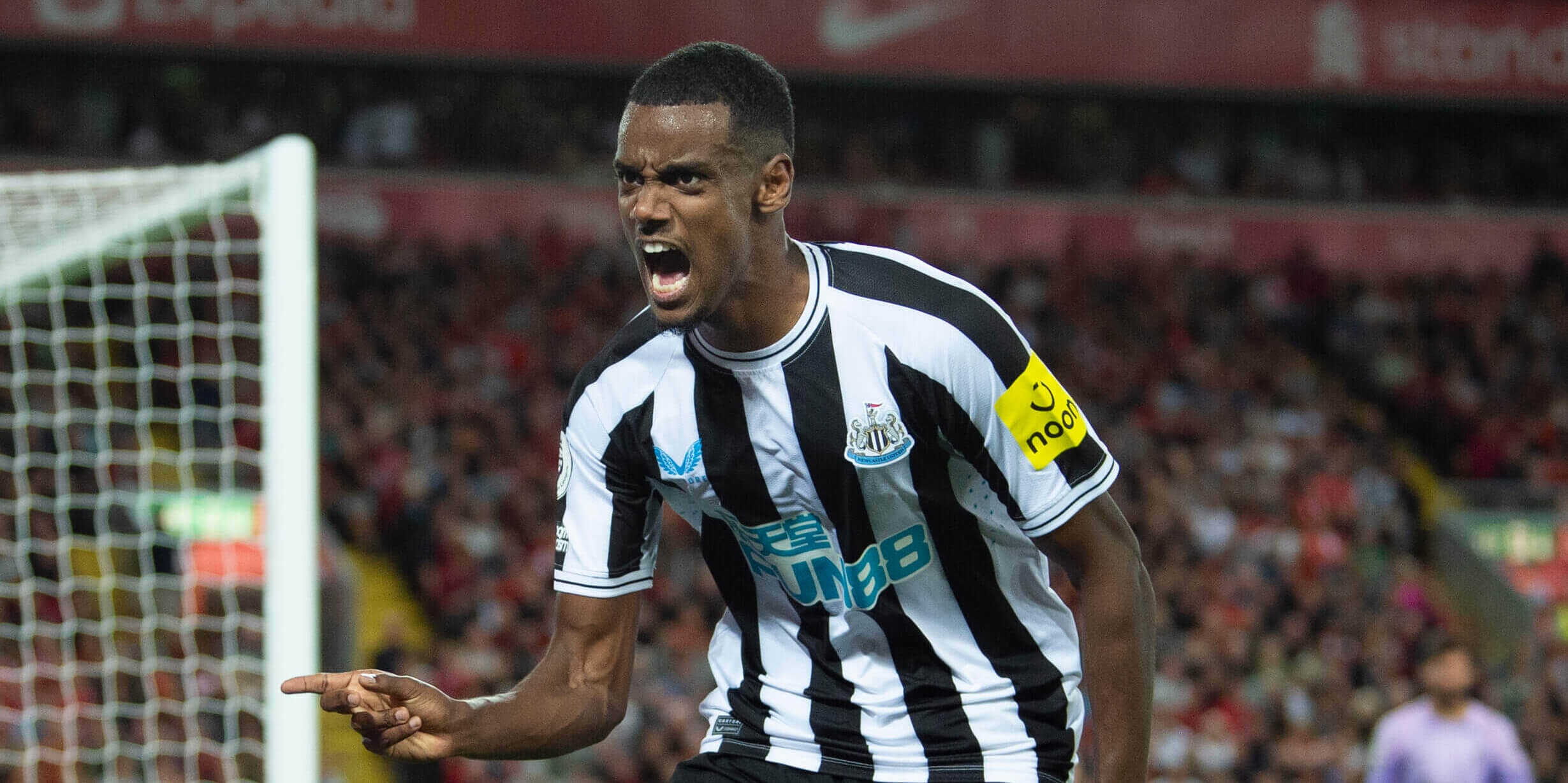 Alexander Isak ajitenga na uvumi kuhamia Arsenal, Liverpool au Barcelona