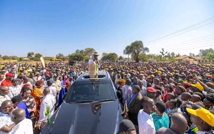 Ruto atoa Sh3 milioni kwa shule ya Taita Taveta kwa ununuzi wa basi jipya