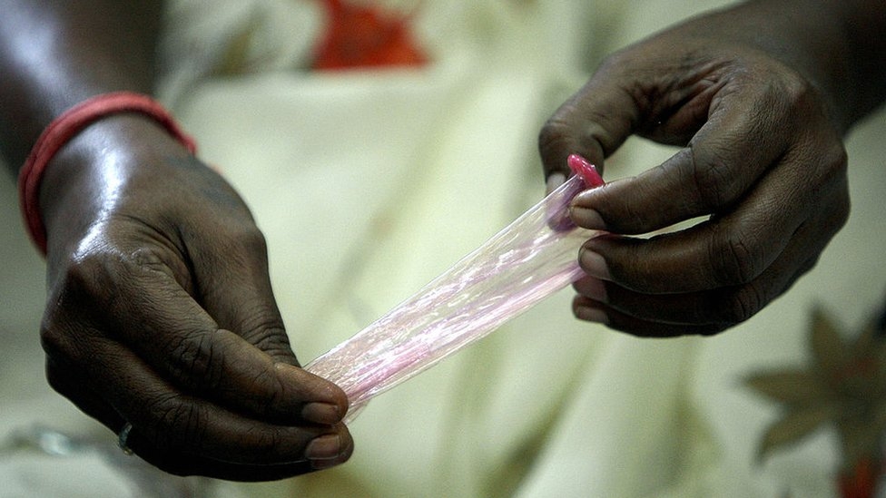 Miaka 14 jela kwa Jamaa aliyevua kondomu bila ridhaa ya mrembo wakati wa kujamiiana