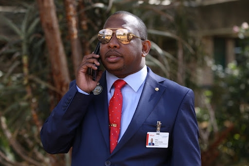 Mike Sonko amzawadi Polycarp Igathe pombe ya bei ghali